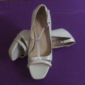 Wild Diva White Heels 6.5